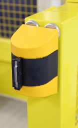 Bariera taśmowa magnetyczna samozwijająca żółta